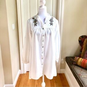 Hisset Embroidered Dress White Button Front Green Brown Flowers (38, ~M)